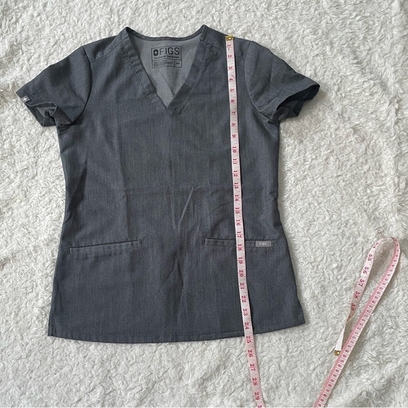 Figs Charcoal Scrub Top - Picture 9 of 11